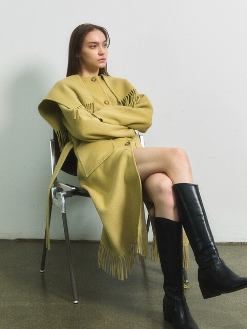 아우터 - 아웃셀 (OUTSHELL) - Fringed hand-made wool coat - Yellow