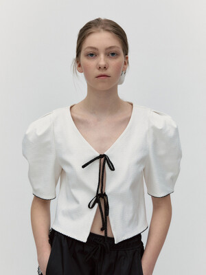 JACQUARD RIBBON PUFF BLOUSE [WHITE]