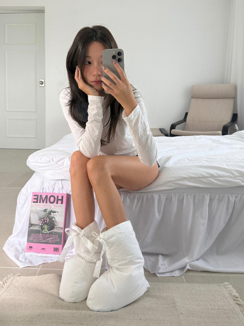 니나코스타 [Duck Feather] Blanc Home Booties 오리털 보온 부츠형 룸슈즈 (겨울 실내화)