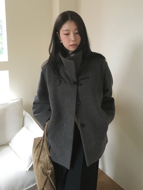 룩캐스트 [단독] 앙고라 울 하이넥 더플 코트_차콜 / ANGORA WOOL HIGH NECK DUFFLE COAT_CHARCOAL