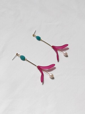 violet red petal earrings