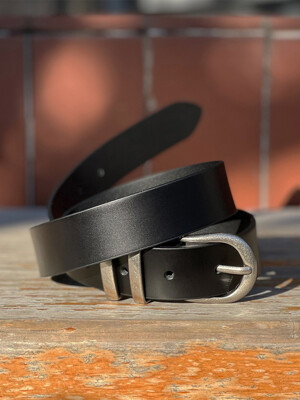 Double Ring Cowhide Belt in Black
