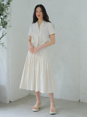 PLEATS SKIRT / CREAM