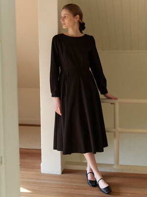 A SIDE PLEATS LONG DRESS_BLACK