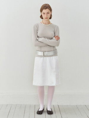 Lace Trim Slit Satin Skirt_Cream