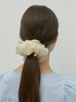 oganza charm point scrunchie - ivory