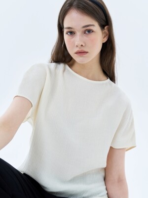Pleats Moakneck Top