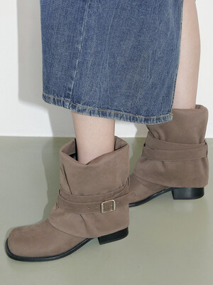 BELTED SLOUCHY BOOTS (MULTI-WAY) / BROWN