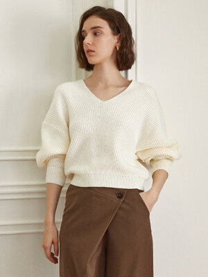 YY_V-neck wool knit sweater