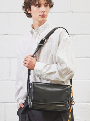 NO.18 MARKO CROSS BAG _ BLACK