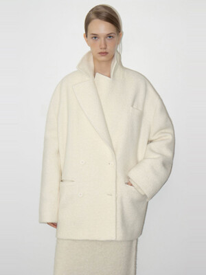 IVORY BOUCLE WOOL COAT (IVORY)