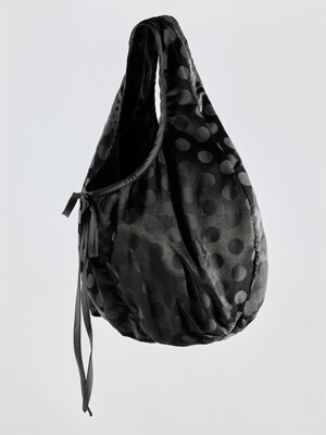Plumpy hobo bag [Silk dots black]