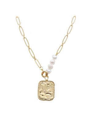 Square Pendent Pearl Necklace