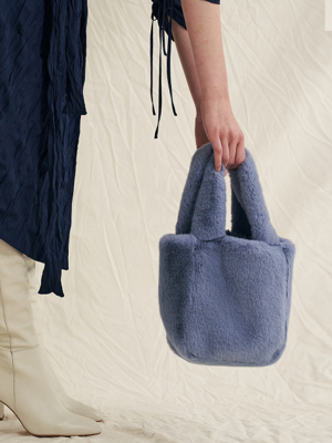 Coya Eco Fur Bag [Sky Blue]