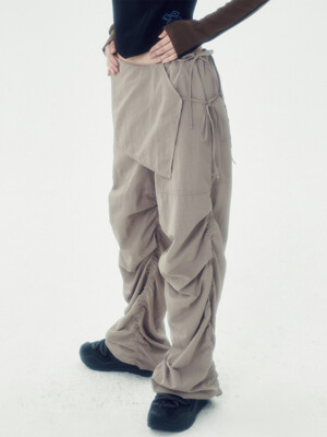 SKIRT LAYERED SHIRRING PANTS [MOCHA]