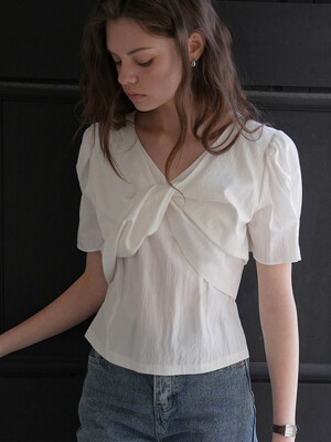 Twist Breeze Blouse [White]