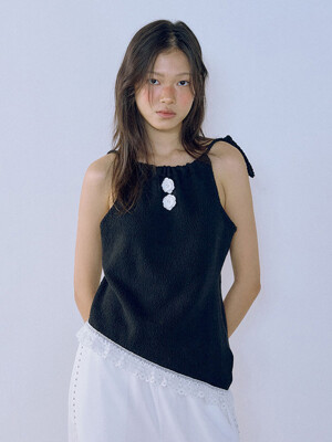 Cotton Flower Loop Top_Black