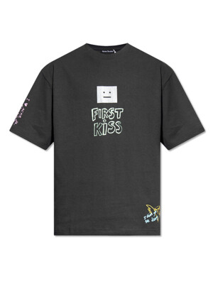 24SS 여성 그래피티 로고 프린팅 티셔츠 CL0210 BM0
