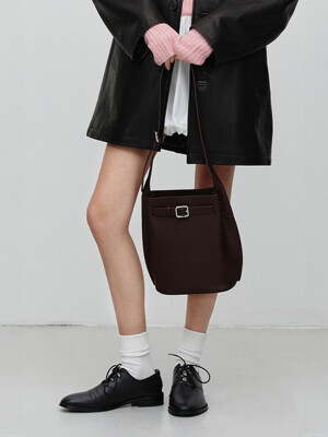 BUCKLE SHOULDER BAG DARK BROWN_UDBA4F204W3