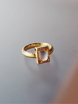 QUARTZ RECTANGLE RING