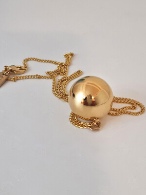 Amor ball necklace