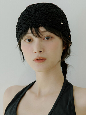 WOI CROCHET BEANIE BLACK