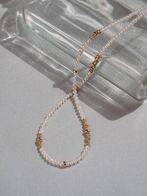 Mini fresh pearl necklace