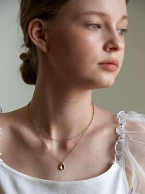 one point double chain necklace