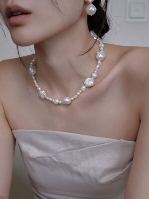 Seashell Baroque Necklace