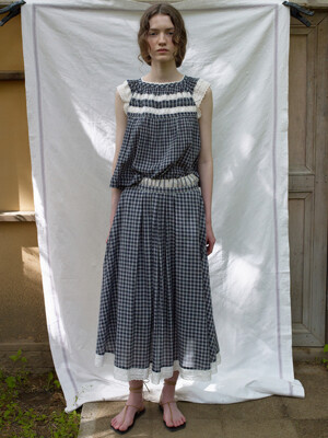 Via Lynn check full skirt_Navy check