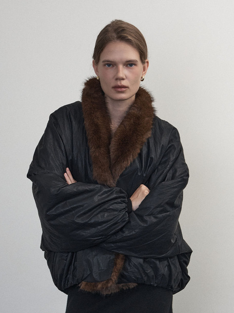오브오브 Roxie Fur Trimming Jacket_Black