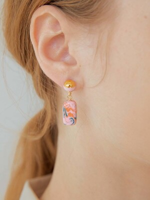 Movement ceramic earring (pink2)