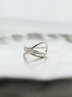 FRAGMENTS RING 23