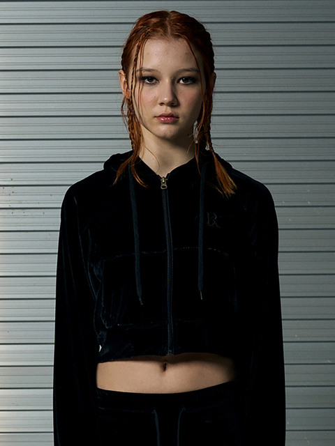 아우터 - 러닝하이 (runningHIGH) - SHINING VELVET ZIP UP CROP HOOD JACKET [BLACK]