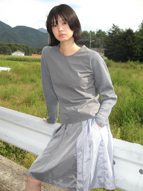 블라우스 - 페스토 (pesto) - RAGLAN SLIM BLOUSE MOON