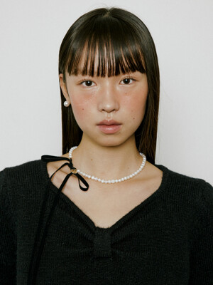 Ribbon Tail Pearl Necklace (Mat velvet)