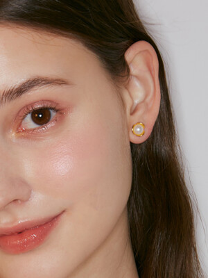 Iris earring