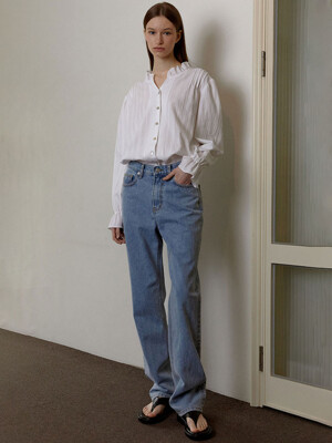 Frill pin tuck blouse (white)