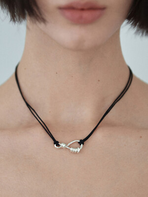 TIED KNOT NECKLACE