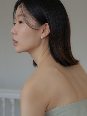 Bold Pearl Earring (10mm)