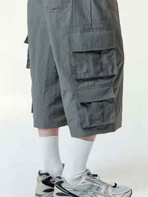 MULTI CARGO BERMUDA PANTS GREY