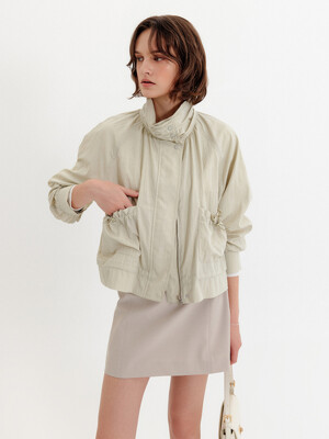 클로에 셔링 봄버 점퍼_카키 베이지 / CHLOE SHIRRING BOMBER JUMPER_KHAKI BEIGE