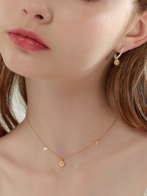 FEMME CUBIC COIN NECKLACE_GOLD