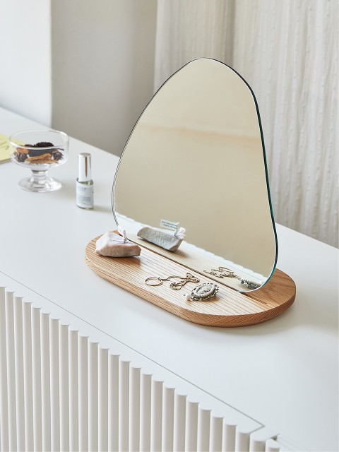 홈데코 - 데이리브 (deilive) - 토피넛 원목 스탠드 거울 탁상 화장대 테이블 인테리어