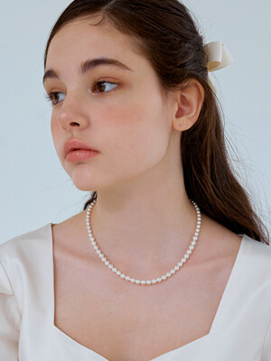 gradation swa pearl necklace