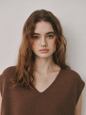 linen v-neck vest (Brown)