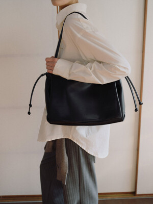 Medium Knot shoulder bag Black