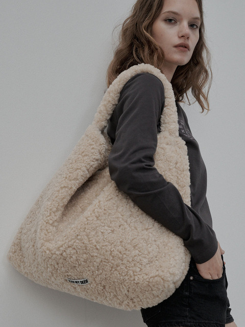 디어마이디어 BOUCLE FUR SHOULDER BAG (IVORY)