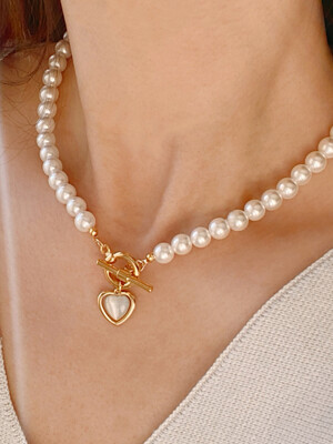 HEART PEARL NECKLACE