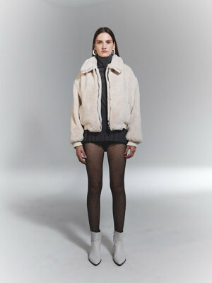 Clasic Fur Zip-up Crop Jacket (IVORY CREAM)